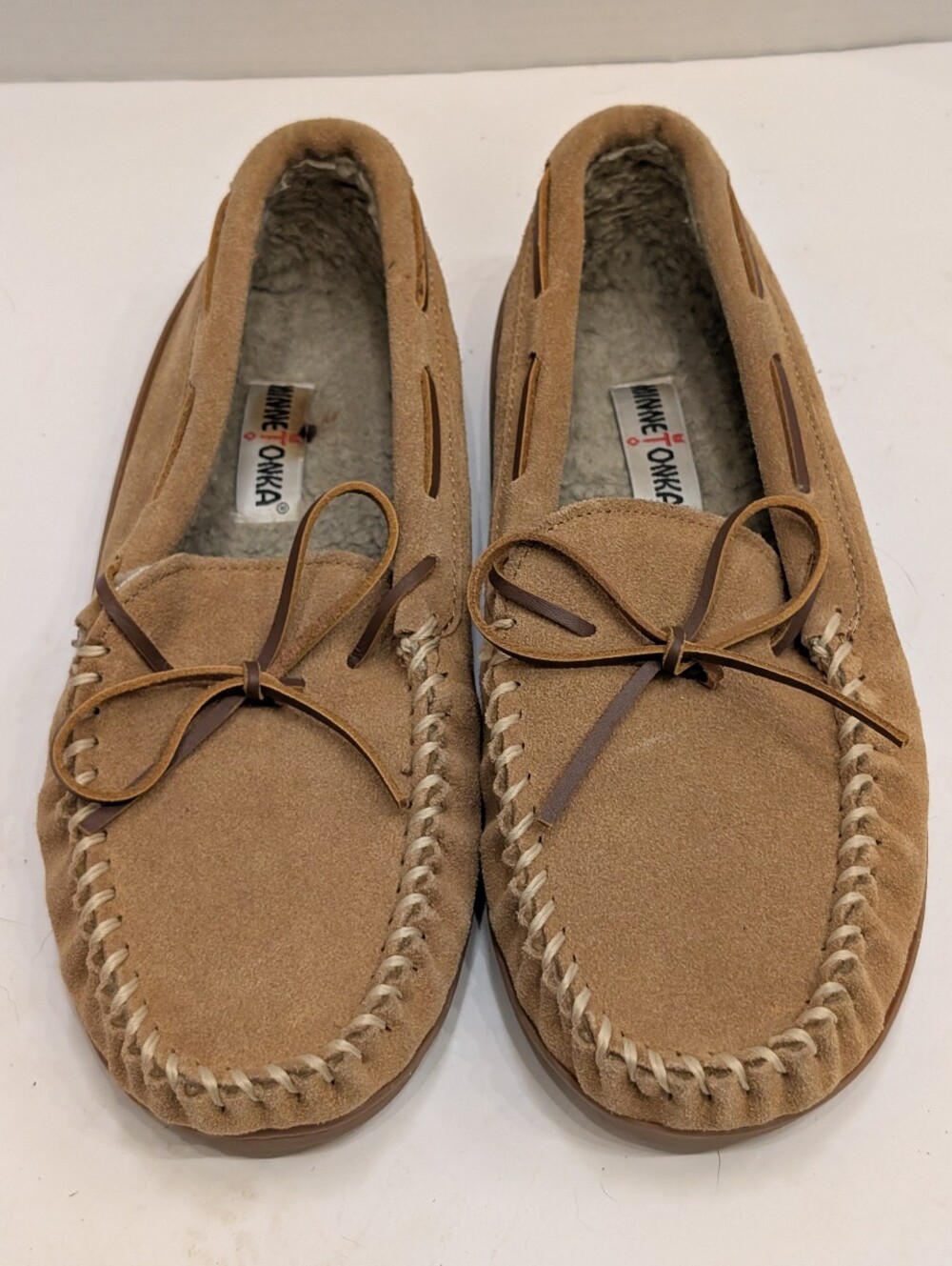 Minnetonka Men's 10 Hard Sole Slippers Slip On Fur Lined Brown Suede 41351